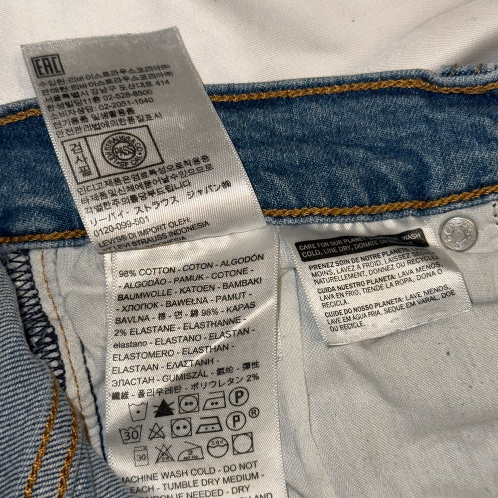 Levi’s Wedgie Skinny Women’s Jeans Size 27 – Medium Wash Distressed - Picture 6 of 7